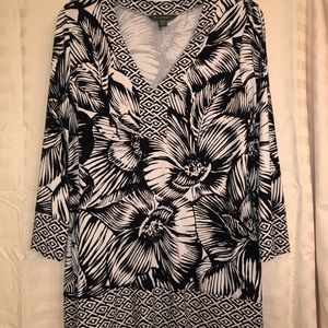 Tommy Bahama Floral tunic size Medium